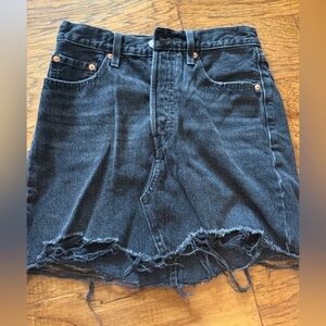 Levi's Black denim skirt
